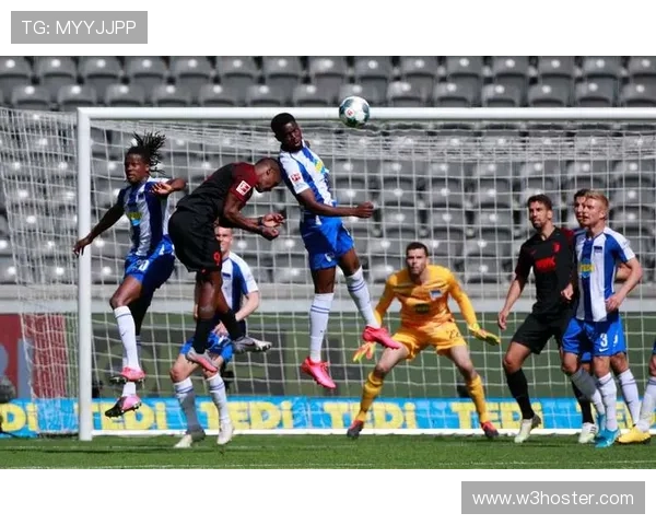 海伦芬防守体系近期表现稳健，结构清晰且竞争力增强